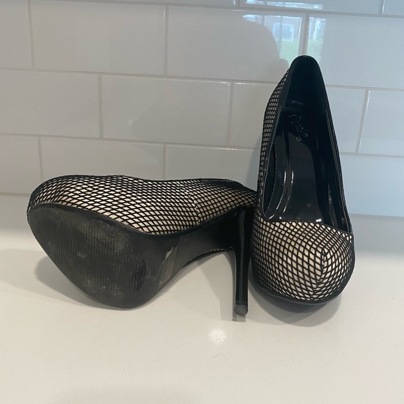 Mesh platform pumps - Picture 2 of 2